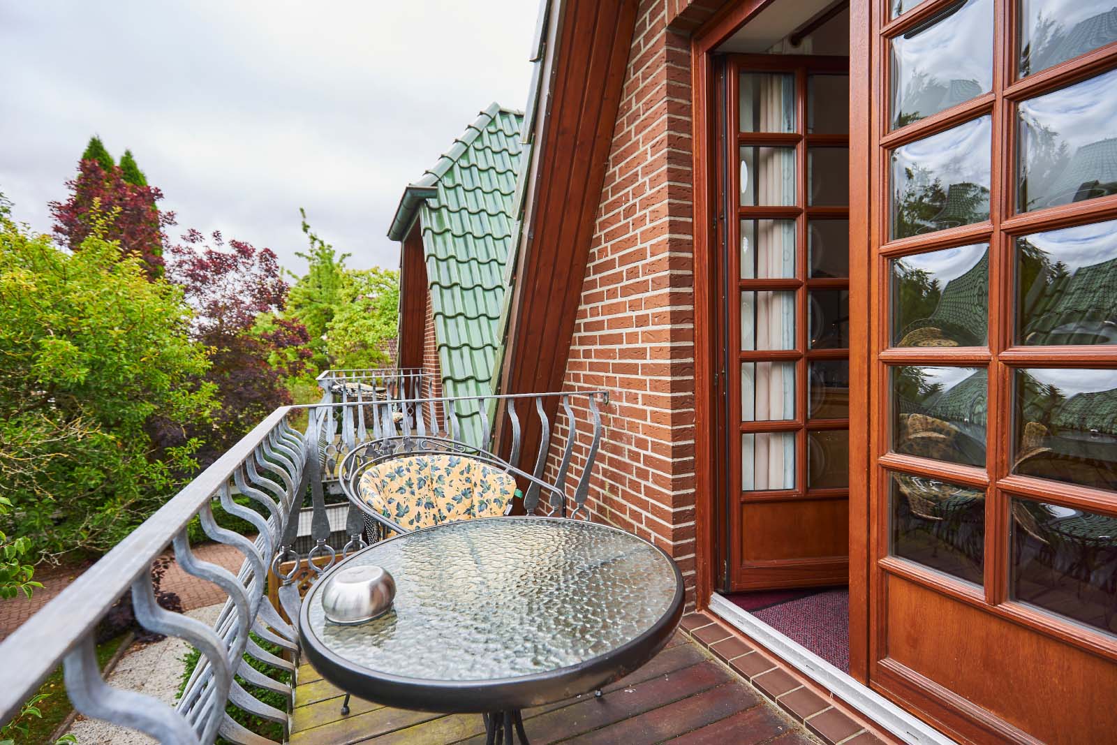 Blick auf den Balkon Superiorzimmer im Flair Hotel Neeth in Lehmkuhlen